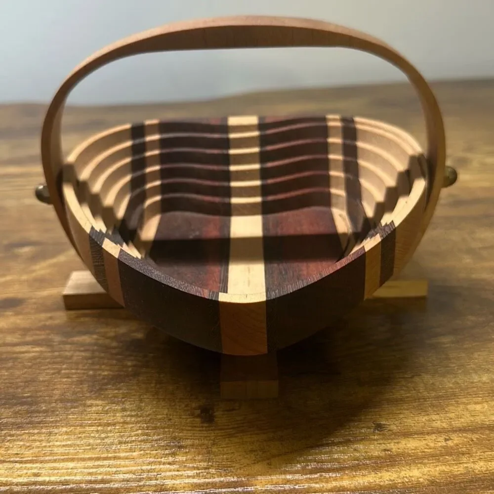 Handcrafted 5” Wooden Collapsible Heart Basket with Handle Trinket Dish‎
